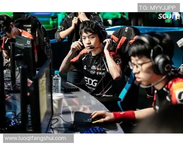 和平精英战术解析：深入剖析EDG战队的防守策略与执行力